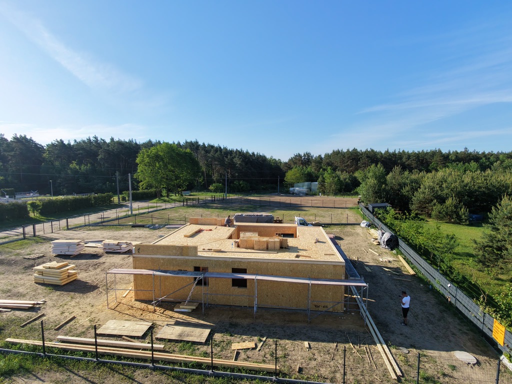 MODERN 150 — Parter zamknięty stropem, rusztowanie