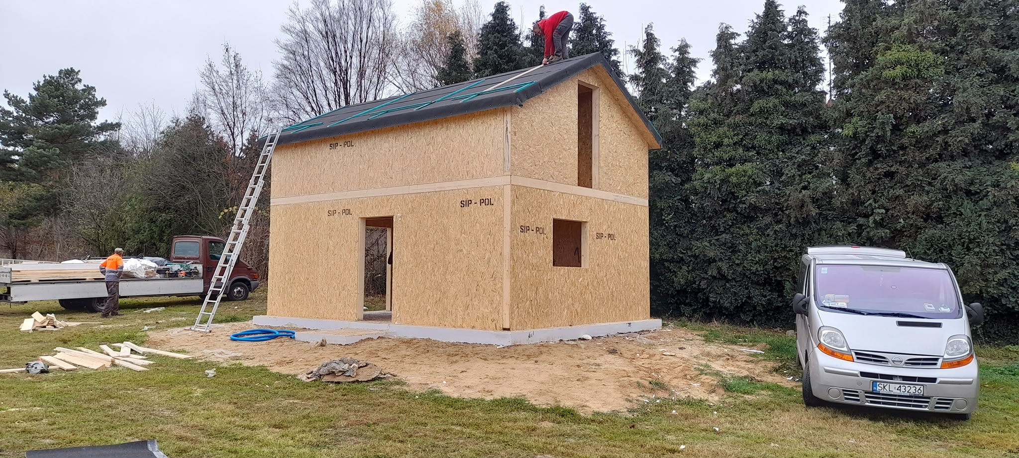 Bryła SIP podczas prac przy dachu